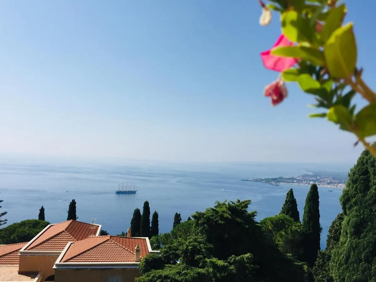 Bed and breakfast Chiaro Di Luna Taormina Italia