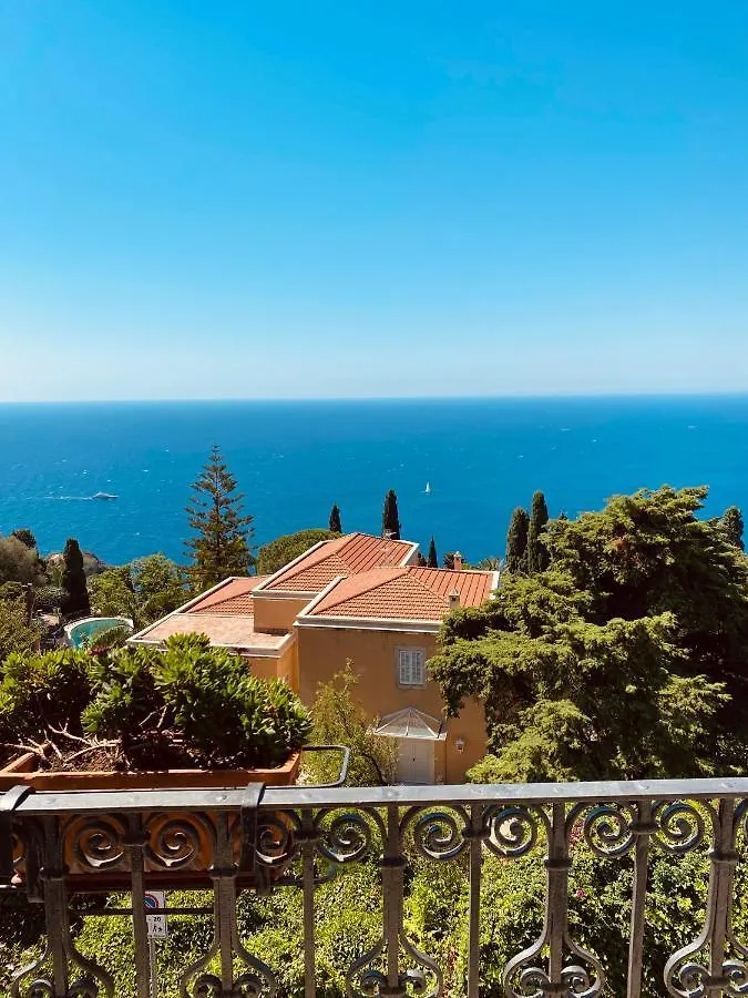 Chiaro Di Luna Taormina Italia