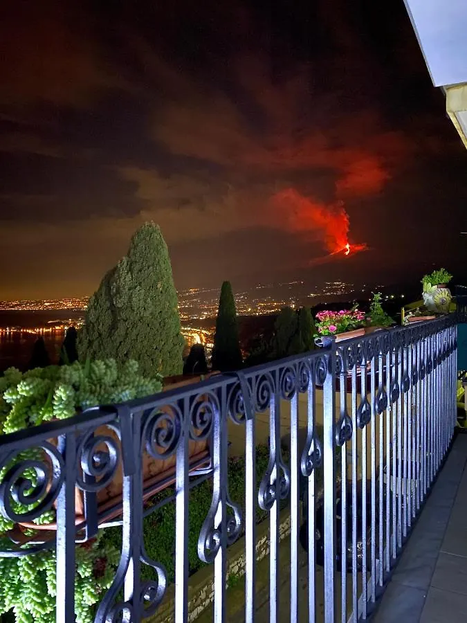 Chiaro Di Luna Taormina