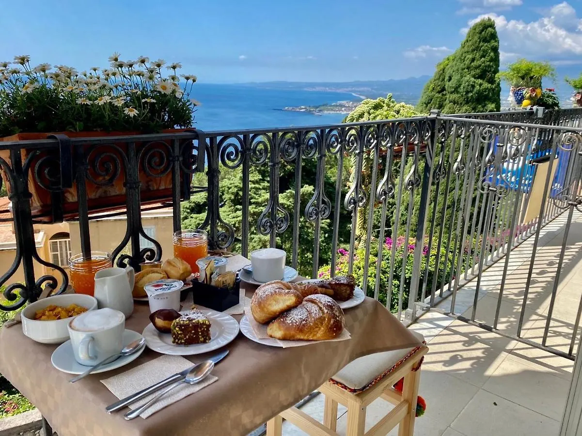 Chiaro Di Luna Taormina 0*,