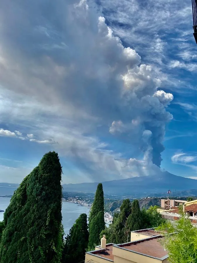 Chiaro Di Luna Taormina