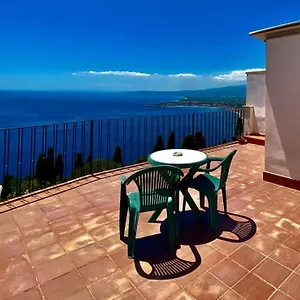 https://camere-il-leone.taorminaitalyhotels.com